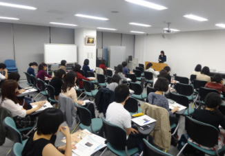 早稲田大学での講演の様子